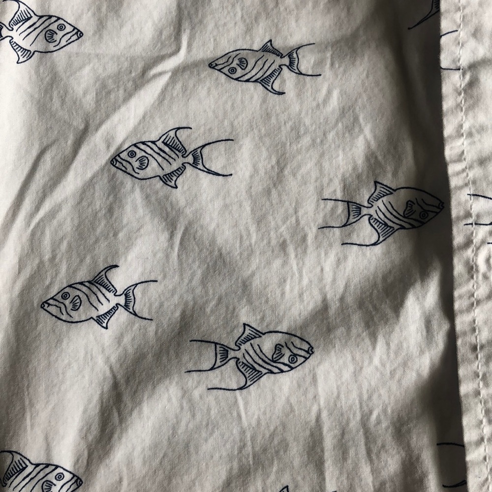 Button down fish shirt - Picture 2 of 2